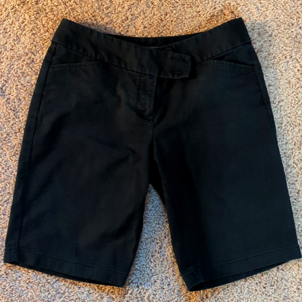 Ann Taylor Curvy Fit Size 4 long shorts